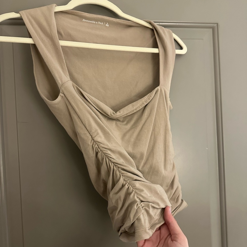 Abercrombie Ruched Rank - Picture 2 of 3